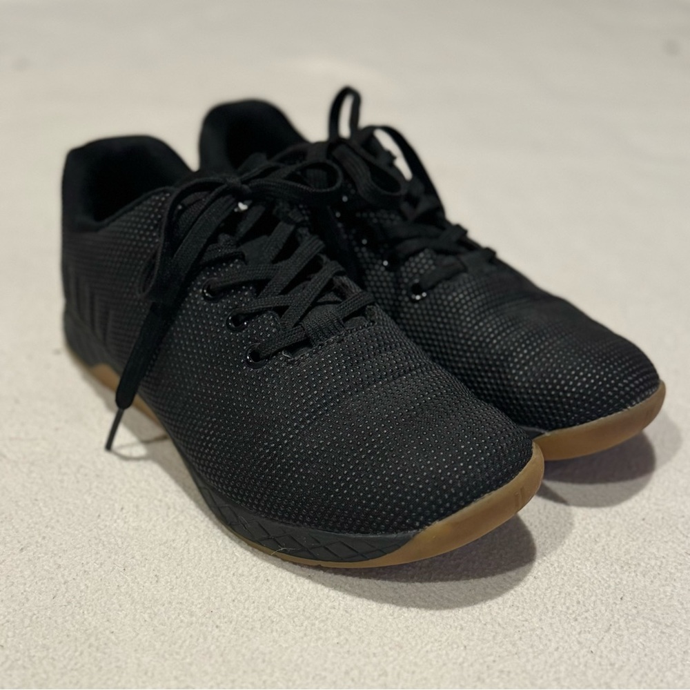 Nobull SuperFabric Black Low Trainer Sneakers Shoe - M 8 W 9.5 Unisex LIKE NEW